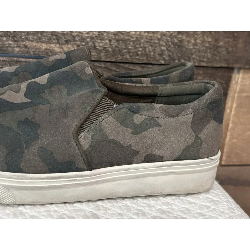 Blondo Slip-On‎ Waterproof Sneaker with Camouflage Design, 7.5